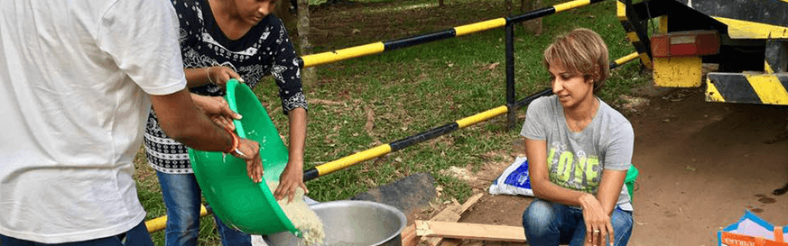 Vegetarian Meal for the Street Dogs and Homeless People of Kelaniya